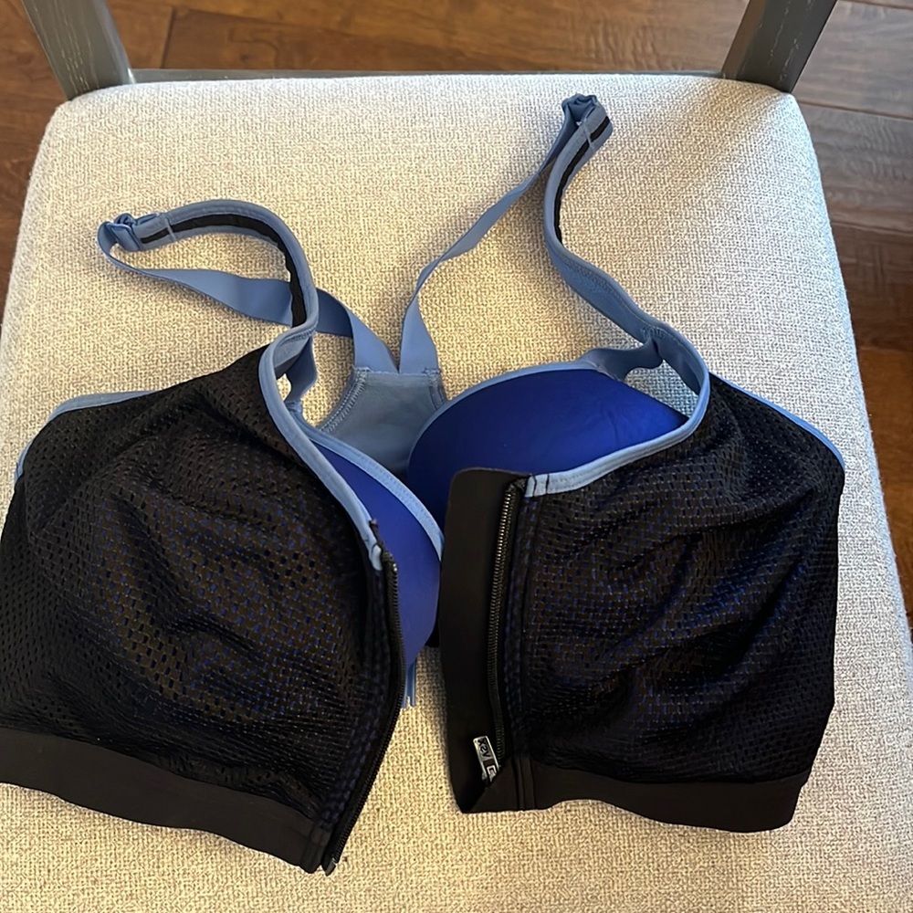 Blue Victoria secret sports bra